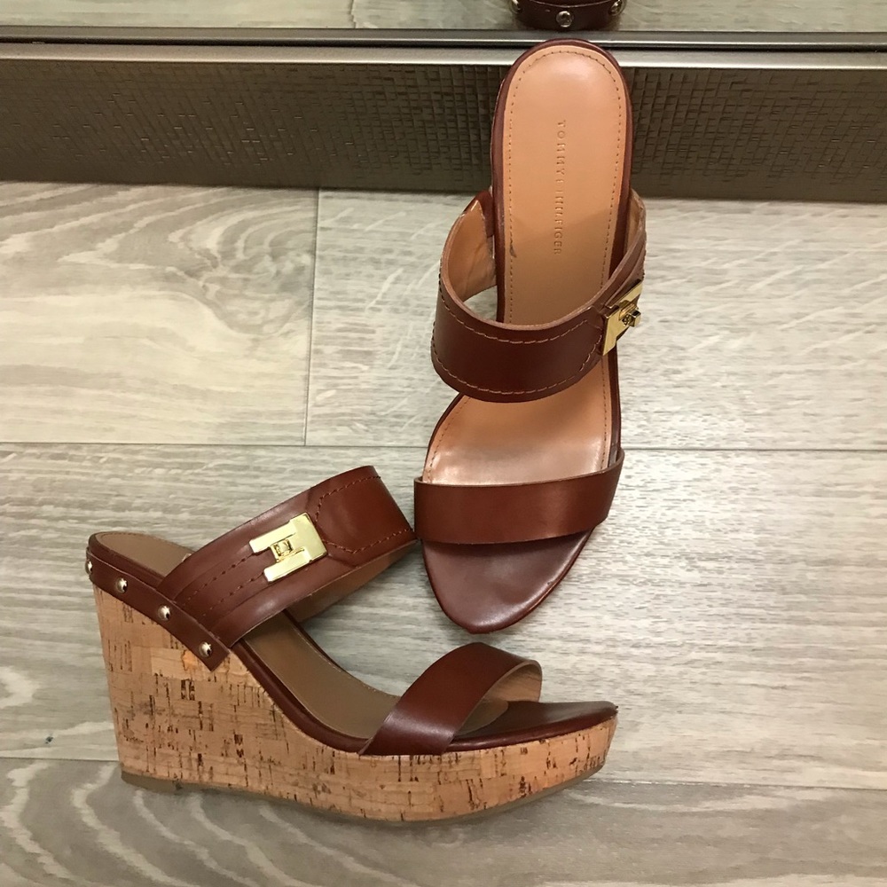 🌿Tommy Hilfiger Wedges🌿